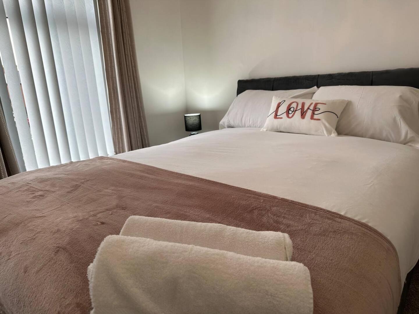 2Br Stylish Ormeau Road House Βίλα Μπέλφαστ Εξωτερικό φωτογραφία